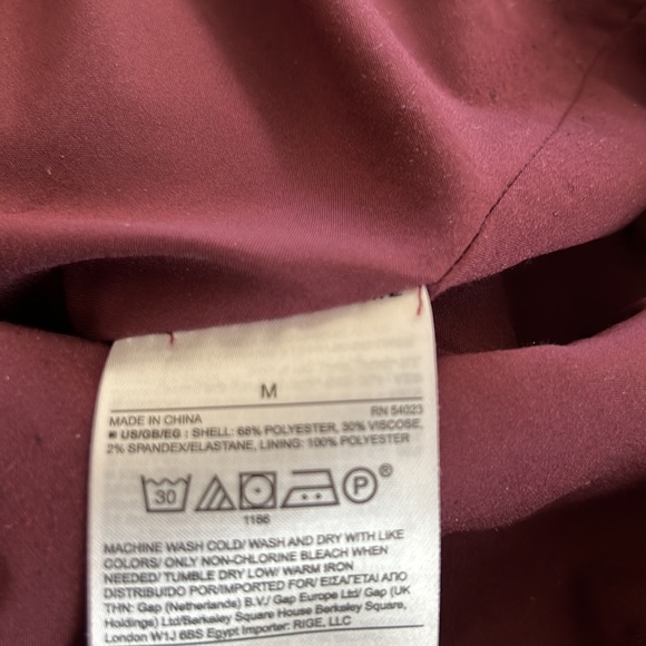 Wine colored vest by Banana Republic - Picture 7 of 8